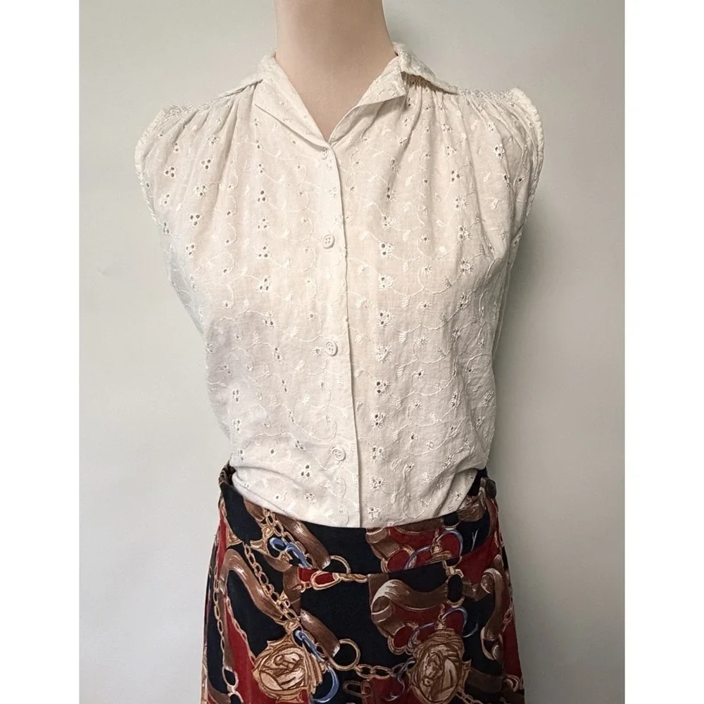 Vintage White Eyelet Lace Sleeveless Top Cottagecore Button Up Cowgirl Small